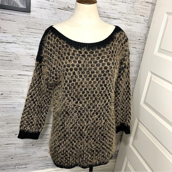 Marble Black Brown Knit Sweater Fuzzy Boat Neck Long Sleeves Slit Back Sz Medium - Picture 11 of 11